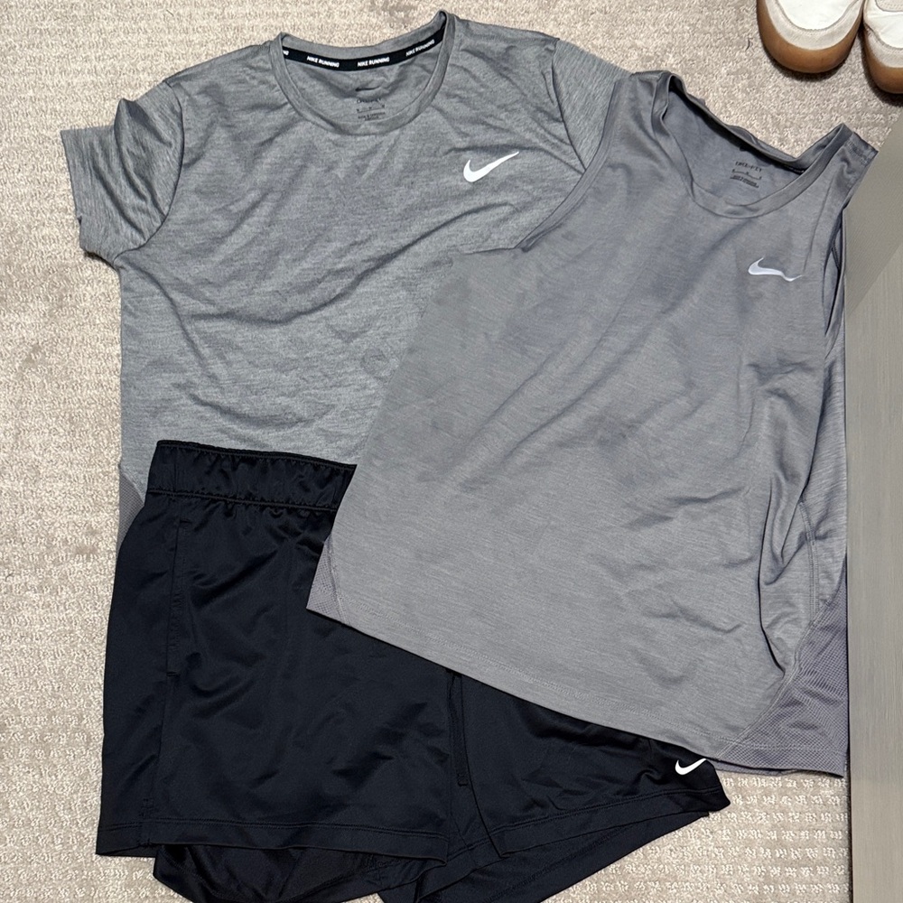 Nike Charcoal and Black Workout Ensemble